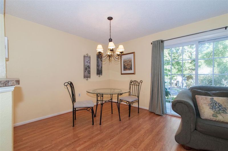 2401 Condor Ct, Raleigh, NC 27615