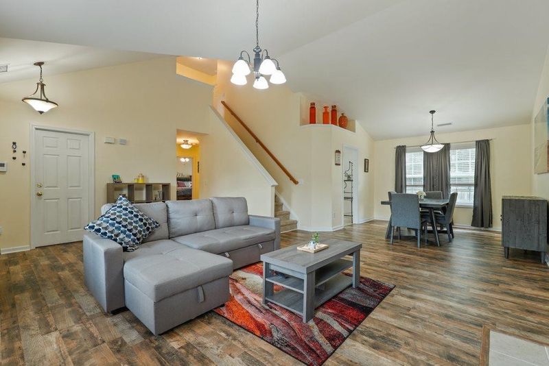2401 Diquedo Dr, Raleigh, NC 27604