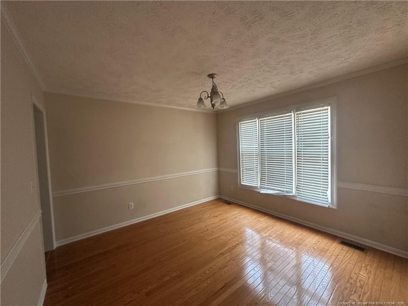 2401 Larwood Dr, Fayetteville, NC 28306