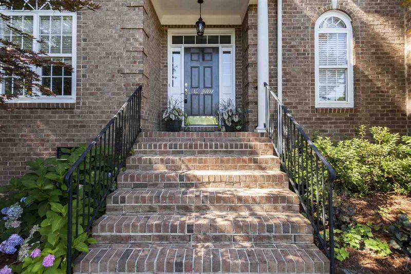 2401 Maxton Crest Dr, Apex, NC 27539