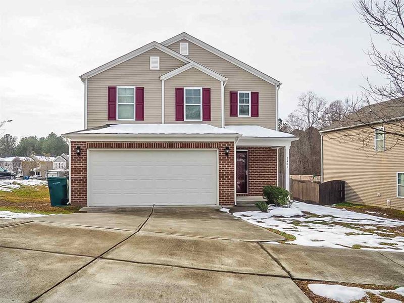2401 Vestavia Dr, Durham, NC 27704