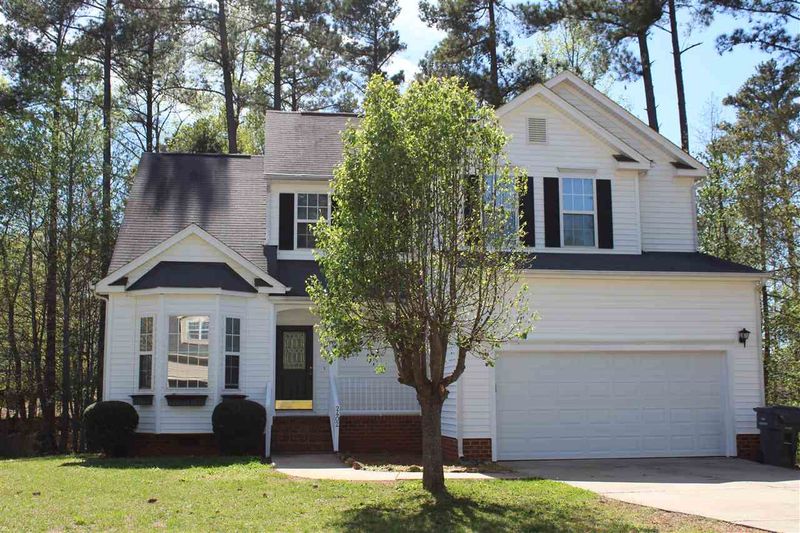 2402 Becketts Ridge Dr, Hillsborough, NC 27278