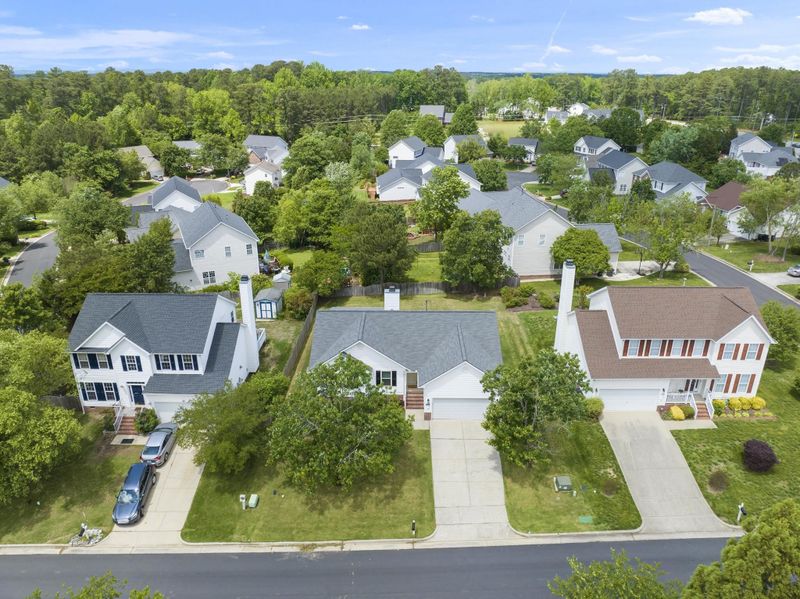 2402 Dial Dr, Apex, NC 27523