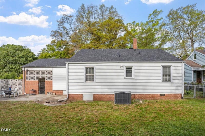 2402 Shenandoah Ave, Durham, NC 27704