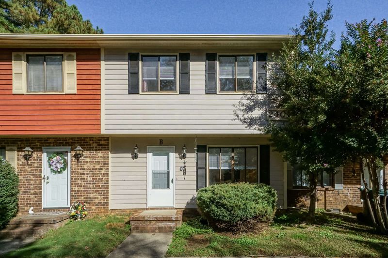 2402 Stadium Dr #B, Durham, NC 27704
