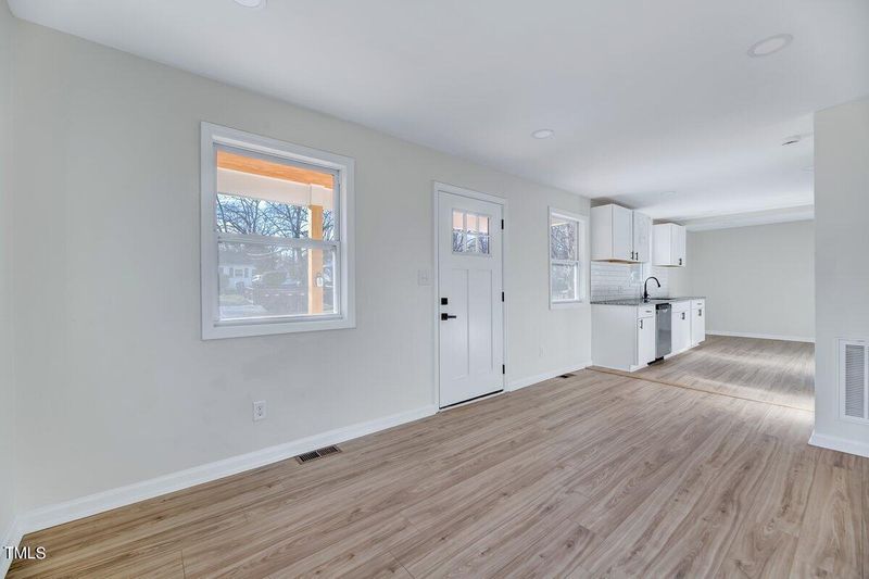 2402 Stephenson St, Durham, NC 27704