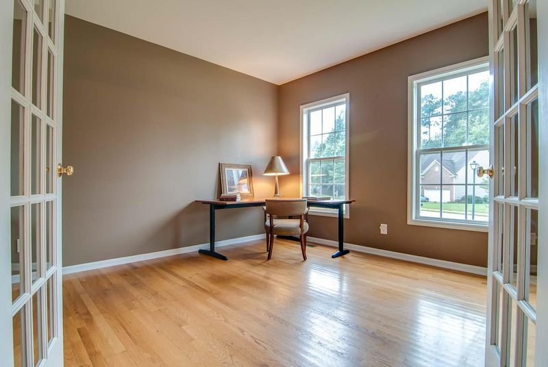 2403 Becketts Ridge Dr, Hillsborough, NC 27278