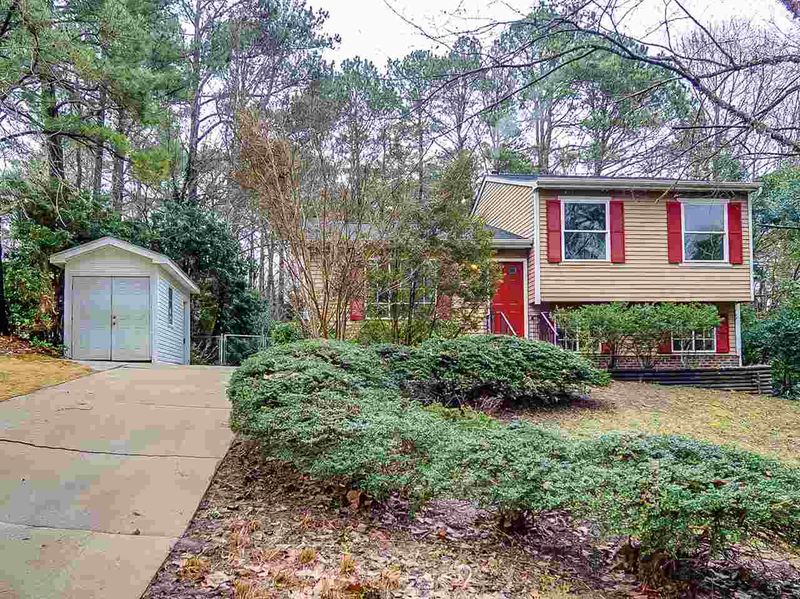 2404 Cavalier St, Raleigh, NC 27603