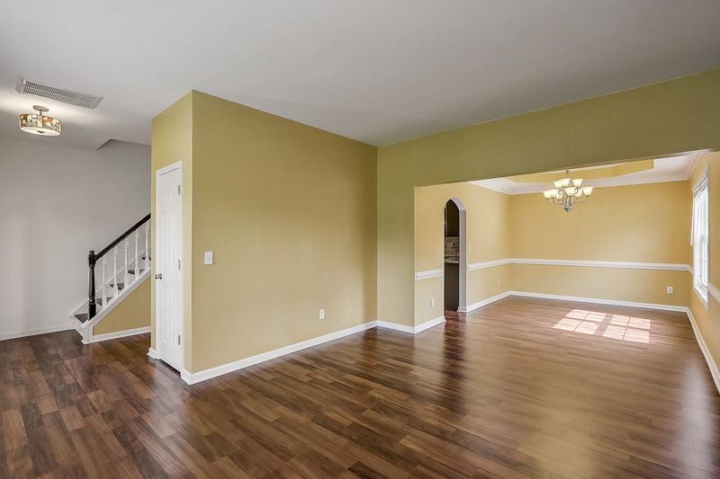 2404 Diquedo Dr, Raleigh, NC 27604