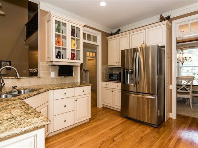 2404 Forestbluff Dr, Fuquay Varina, NC 27526