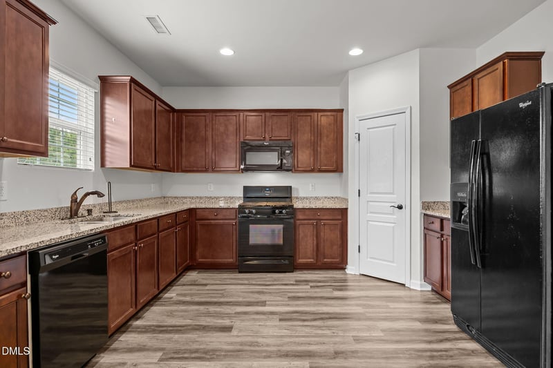 2404 Girvan Dr, Fuquay Varina, NC 27526