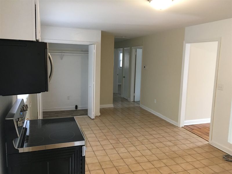 2404 Glascock St, Raleigh, NC 27610