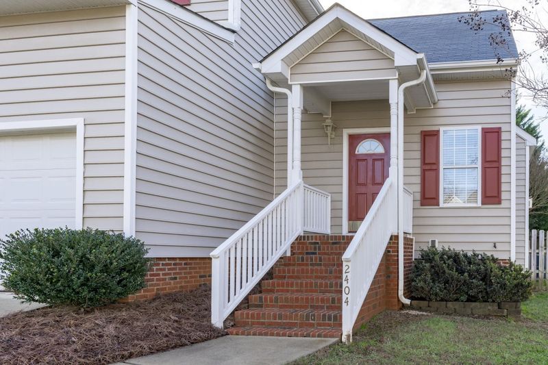 2404 Horizon Hike Ct, Raleigh, NC 27603
