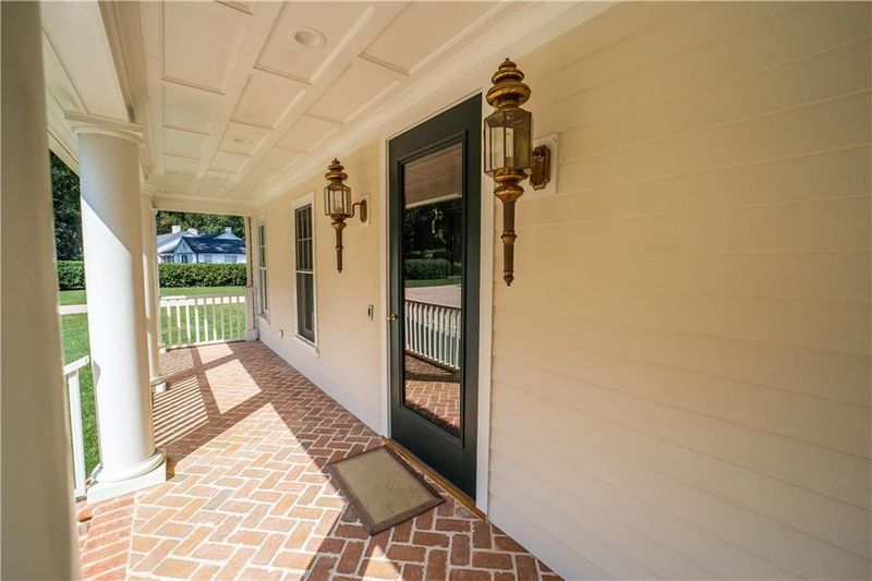 2404 Oakwood Dr, Burlington, NC 27215