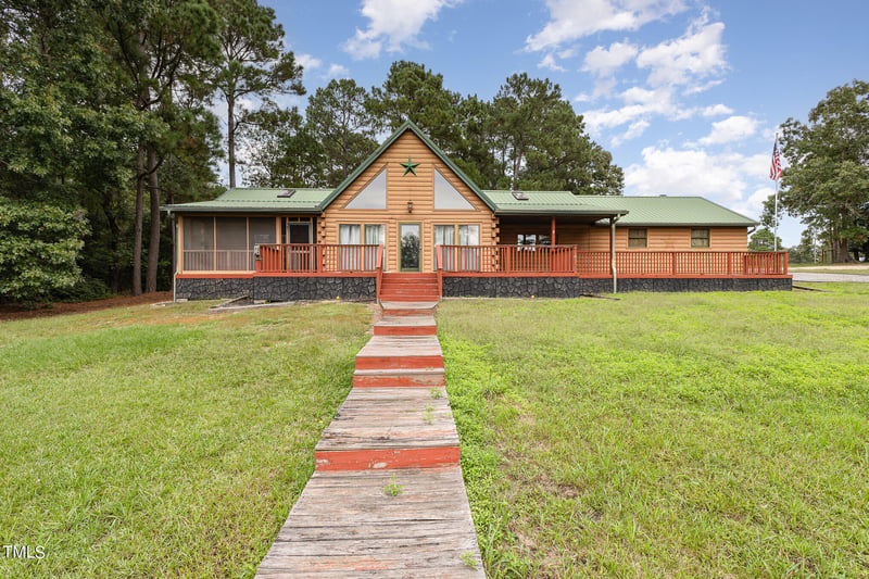 2404 Shaws Pond Rd, Four Oaks, NC 27524