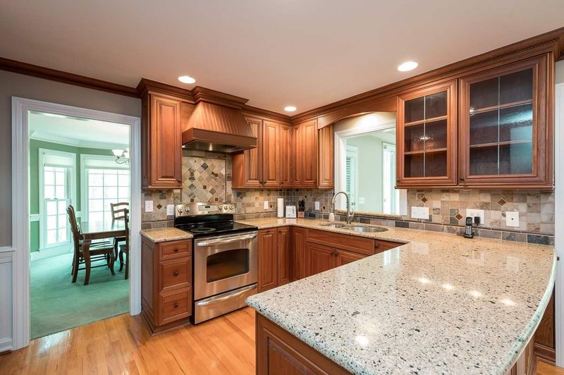 2405 Beechview Ct, Raleigh, NC 27615