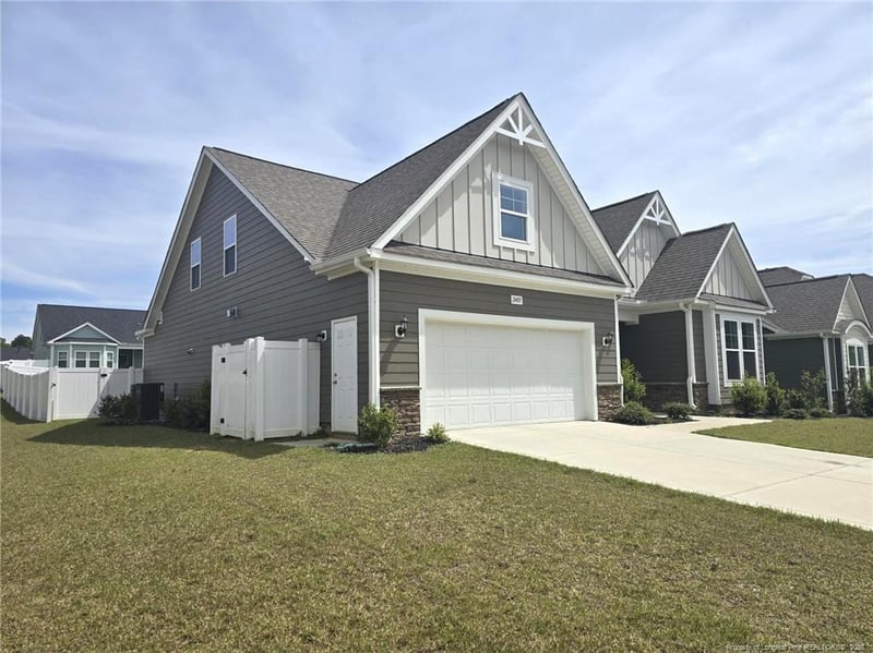 2405 Brian Davis Ct, Fayetteville, NC 28306
