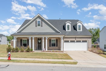 2405 Heathland Farm Dr, Fuquay Varina, NC 27526