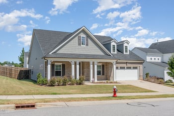 2405 Heathland Farm Dr, Fuquay Varina, NC 27526