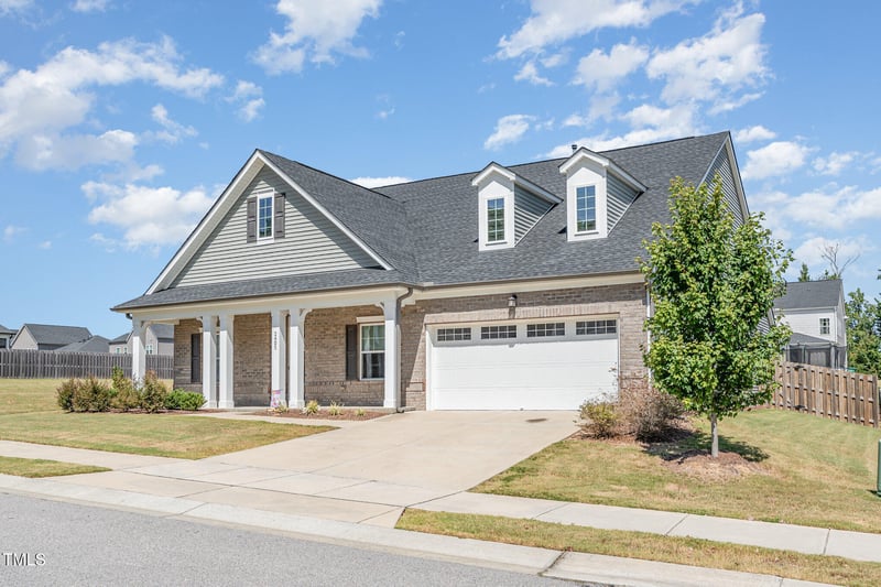 2405 Heathland Farm Dr, Fuquay Varina, NC 27526