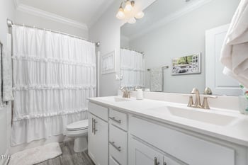 2405 Heathland Farm Dr, Fuquay Varina, NC 27526