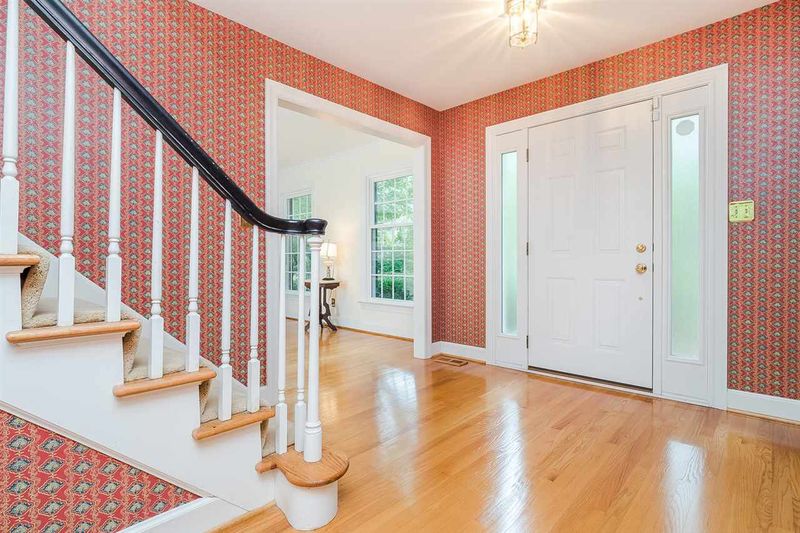2405 Rockridge Ct, Raleigh, NC 27612