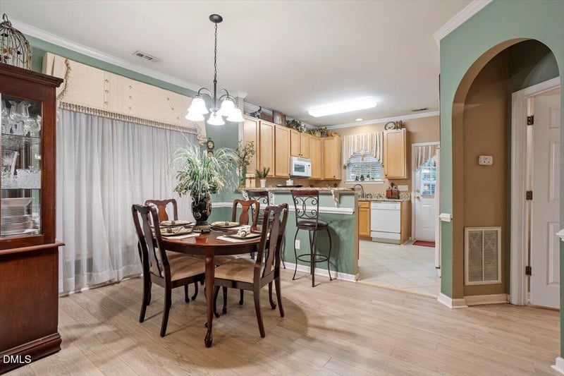 2405 Valley Haven Dr, Raleigh, NC 27603