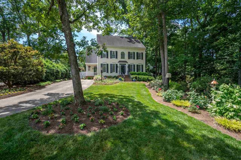 2405 Wedgedale Dr, Raleigh, NC 27609