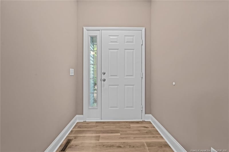 2406 Overbrook Ln, Sanford, NC 27330