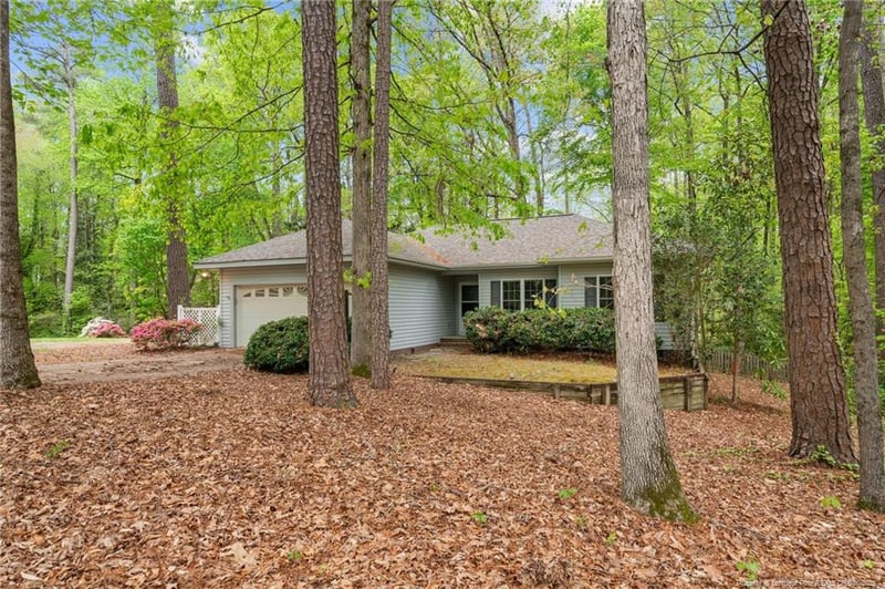 2406 Overbrook Ln, Sanford, NC 27330