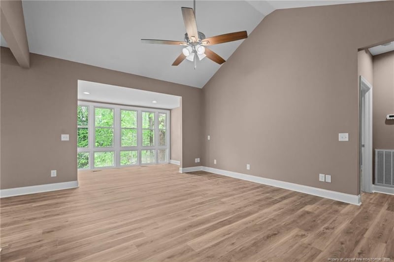 2406 Overbrook Ln, Sanford, NC 27330