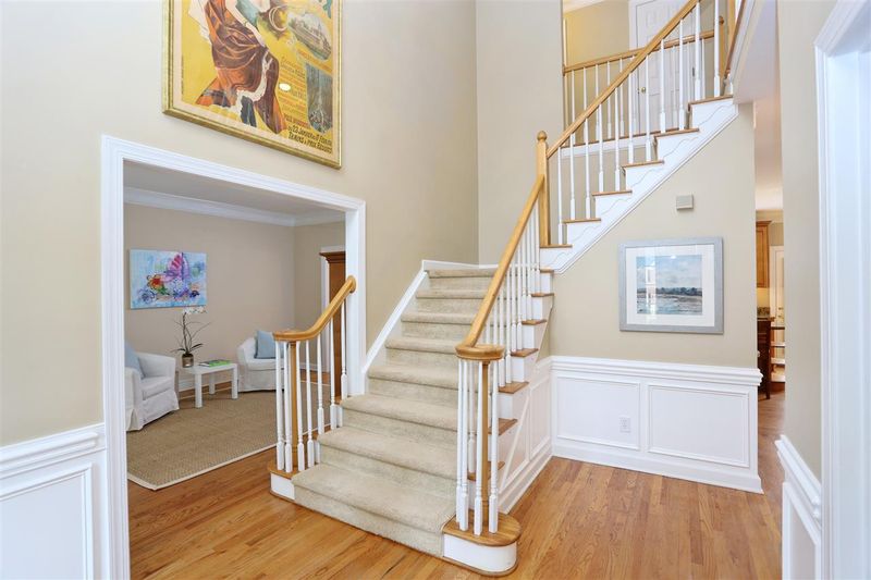 2406 Pathway Dr, Chapel Hill, NC 27516