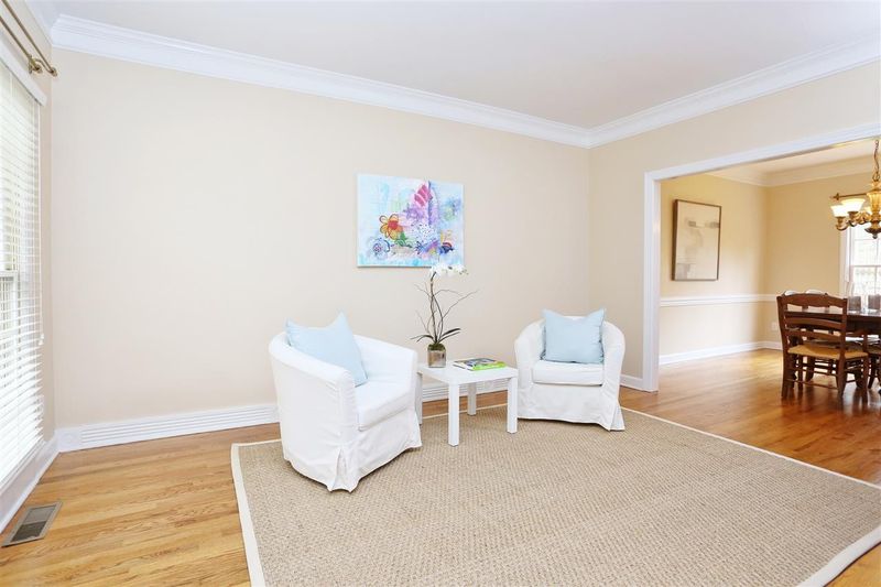 2406 Pathway Dr, Chapel Hill, NC 27516
