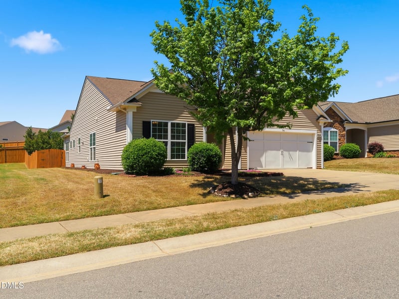 2407 Kinglass Dr, Fuquay Varina, NC 27526