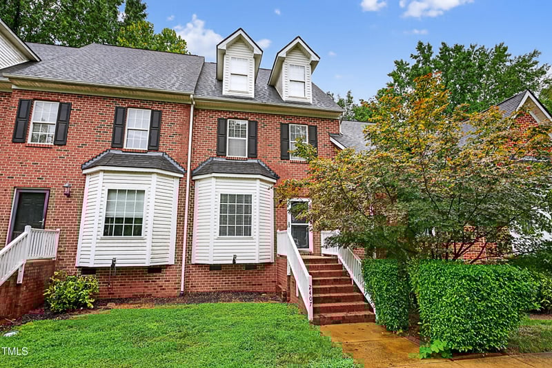 2407 Trout Stream Dr, Raleigh, NC 27604