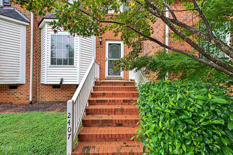 2407 Trout Stream Dr, Raleigh, NC 27604