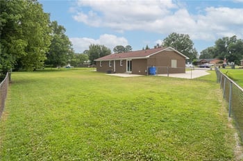 2408 Crabtree Ct, Fayetteville, NC 28304