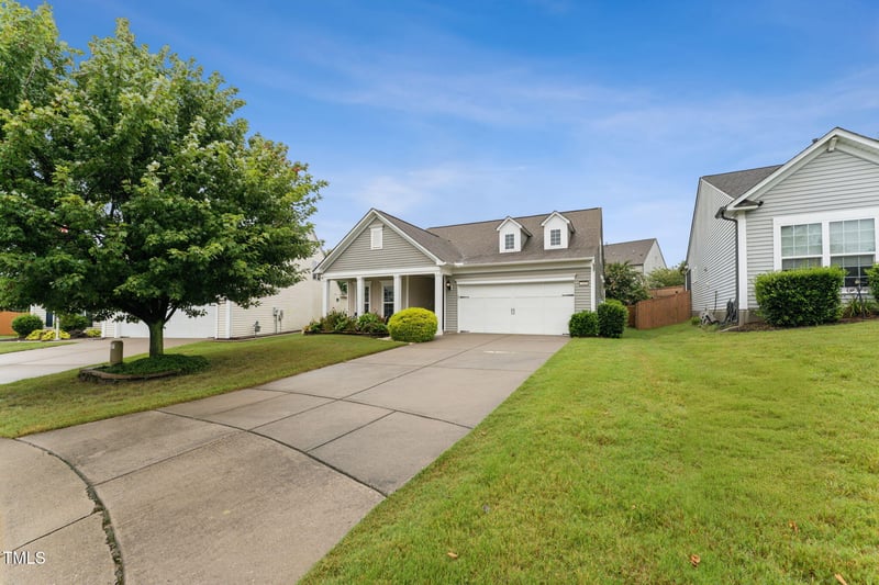 2408 Fiddich Ln, Fuquay Varina, NC 27526