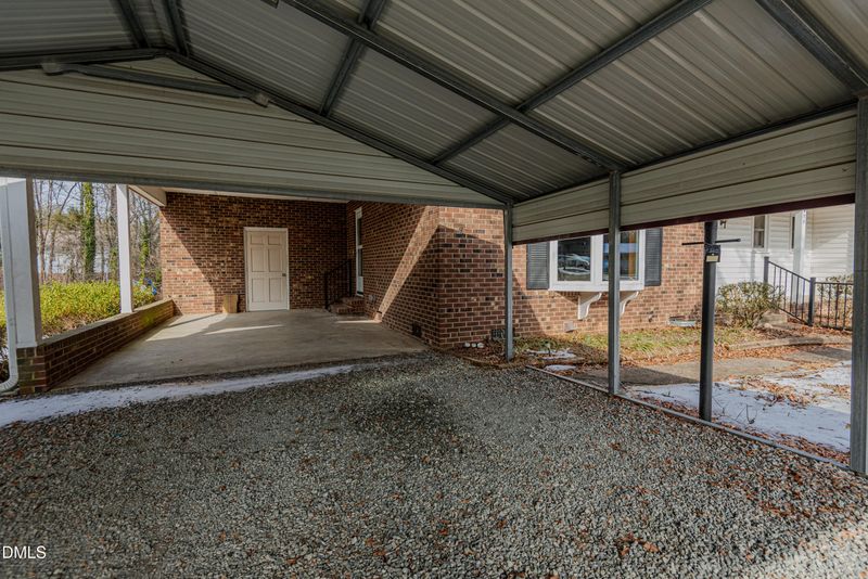 2408 Hillford Dr, Burlington, NC 27217