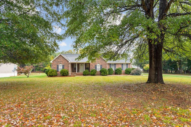 2408 S Jim Minor Rd, Mebane, NC 27302