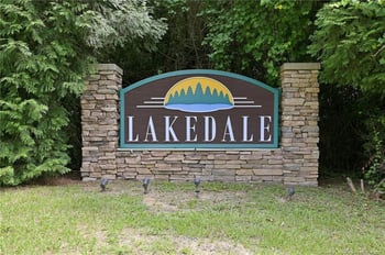 2408 Spinning Wheel Rd, Fayetteville, NC 28306