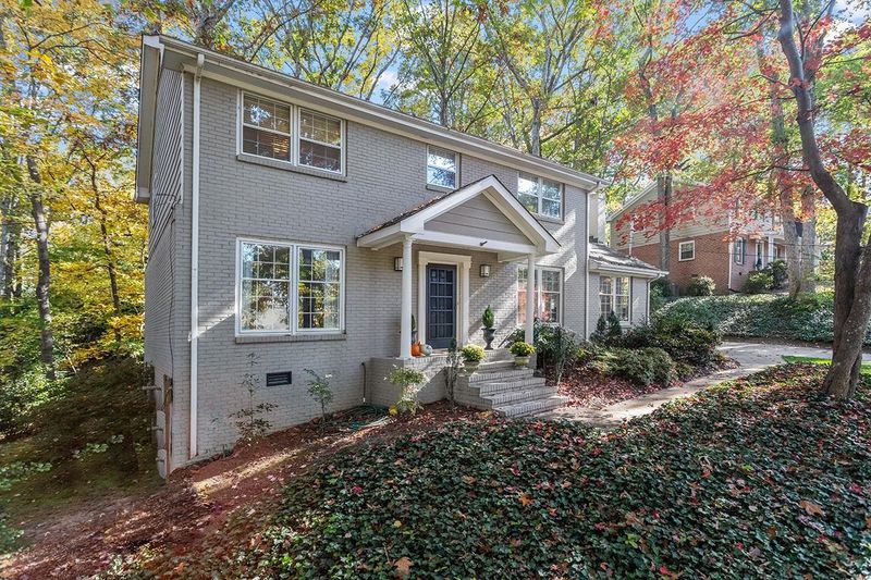 2408 Wentworth St, Raleigh, NC 27612