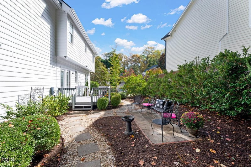 2408 Weybridge Dr, Raleigh, NC 27615