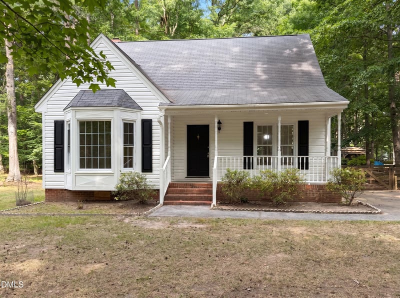 2408 White Oak Cir, Clayton, NC 27520