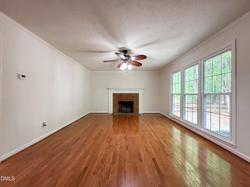 2408 White Oak Cir, Clayton, NC 27520