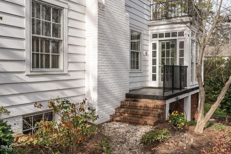 2409 Anderson Dr, Raleigh, NC 27608