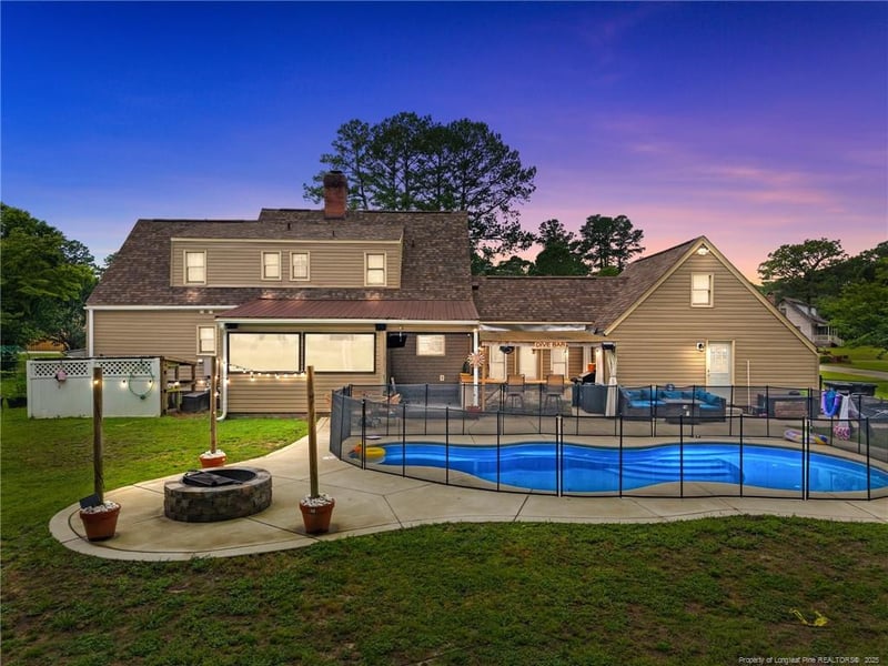 2409 Cypress Lakes Rd, Hope Mills, NC 28348