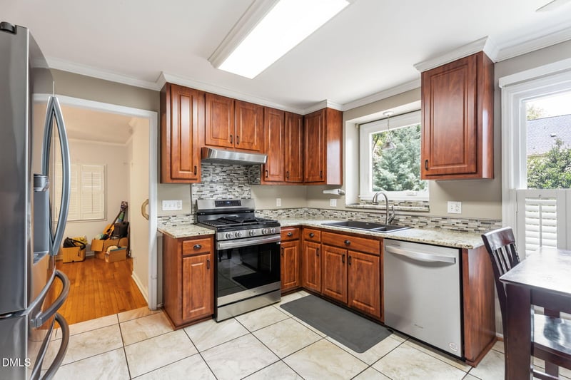 2409 Dunbrook Ct, Raleigh, NC 27604