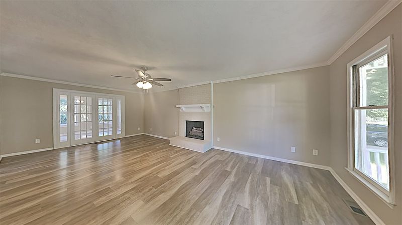 2409 Maury Arch Ct, Burlington, NC 27215
