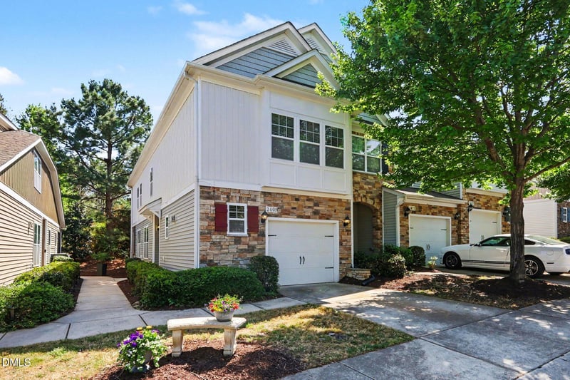 2409 Memory Ridge Dr, Raleigh, NC 27606